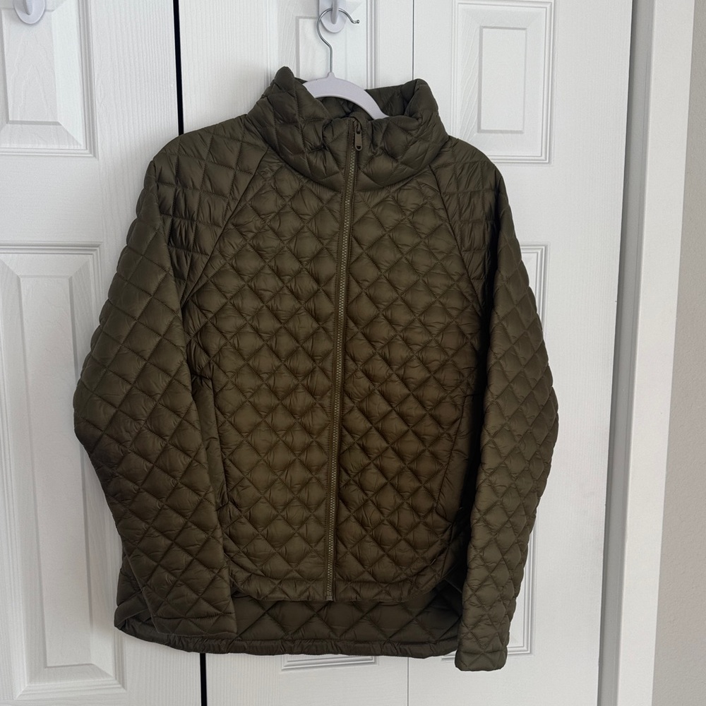 Athleta Whisper Featherless Puffer Jacket